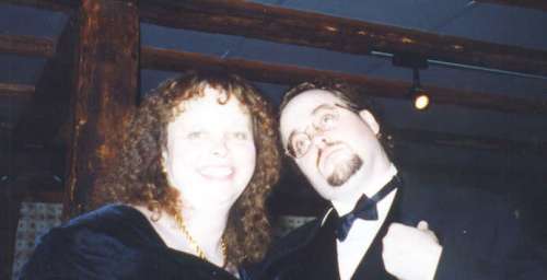 WelcomeToThePit.jpg (11152 bytes)