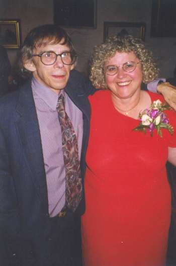 TomAndMom.jpg (13971 bytes)