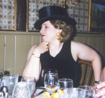 RecepShezHat.jpg (13716 bytes)